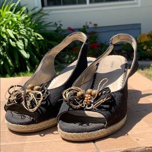 Black sandal wedges